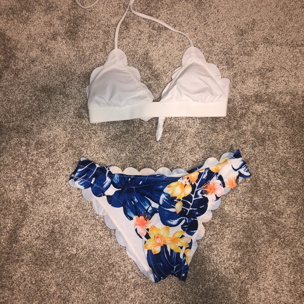 Scallop Floral Bikini Set